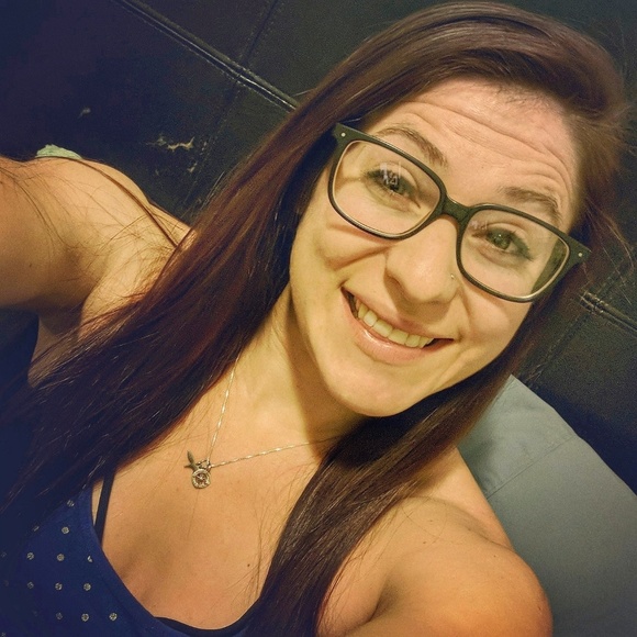 Meet your Posher, Mekinna - Picture 1 of 1